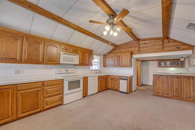 180 Rs County Road 1250, Emory, TX 75440