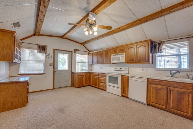 180 Rs County Road 1250, Emory, TX 75440