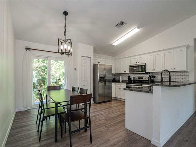 6185 6th Place, Vero Beach, FL 32968