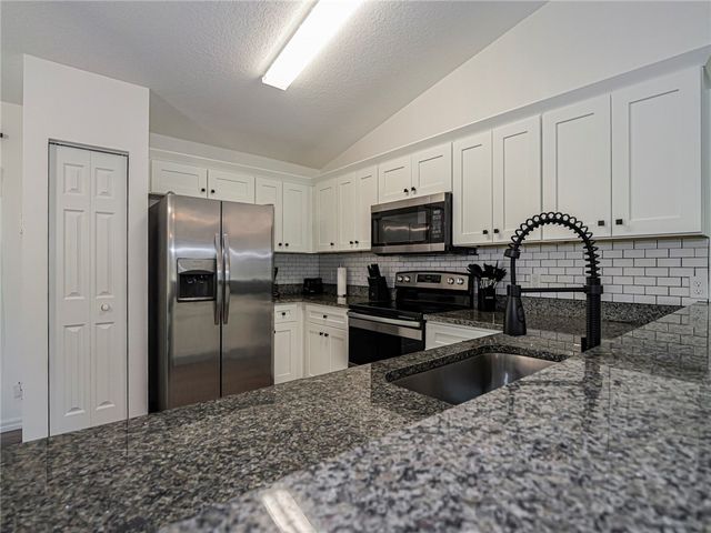 6185 6th Place, Vero Beach, FL 32968