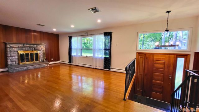 116 New Hackensack Road, Wappingers Falls, NY 12590