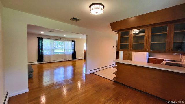 116 New Hackensack Road, Wappingers Falls, NY 12590