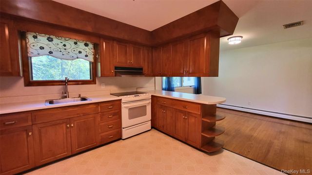 116 New Hackensack Road, Wappingers Falls, NY 12590