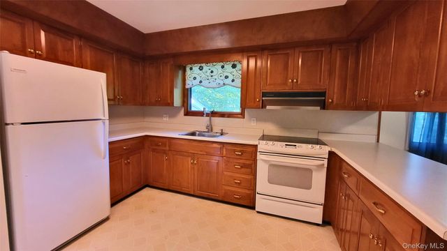 116 New Hackensack Road, Wappingers Falls, NY 12590