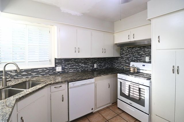 5339 Carew Street, Houston, TX 77096