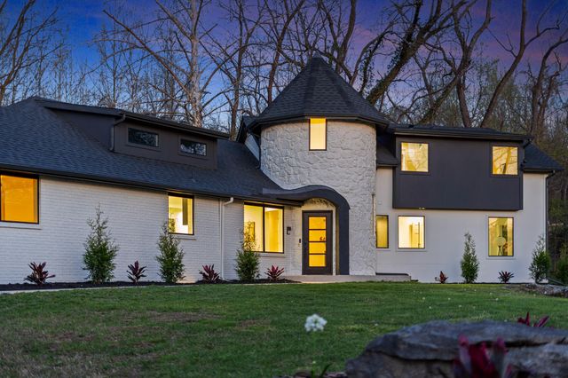 5554 S Woodcliffe Drive, Springfield, MO 65804