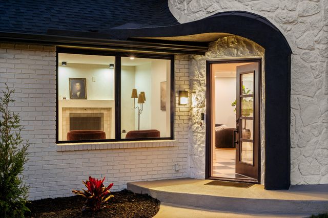 5554 S Woodcliffe Drive, Springfield, MO 65804