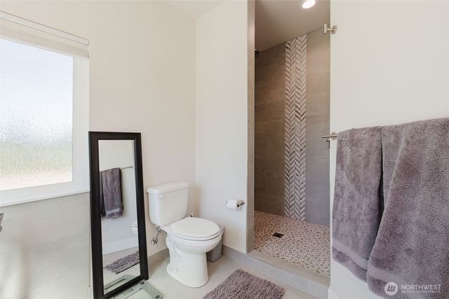 1726 Lilypad Place E, Port Orchard, WA 98366