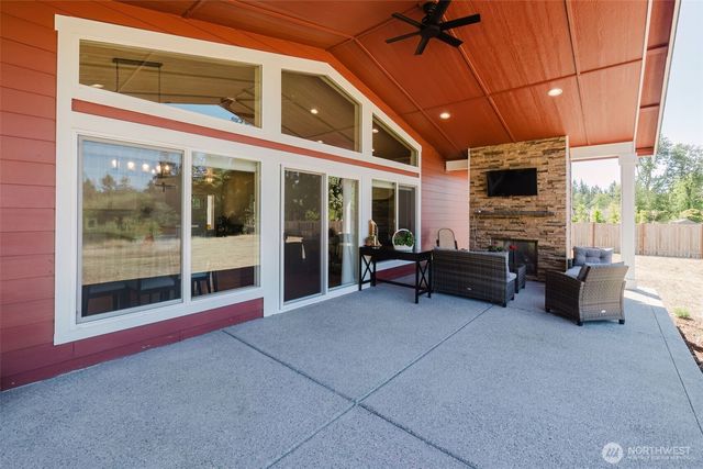 1726 Lilypad Place E, Port Orchard, WA 98366