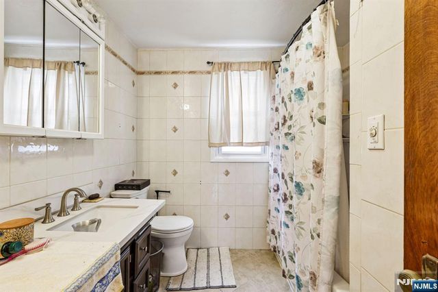 69 Buschmann Avenue, Haledon, NJ 07508