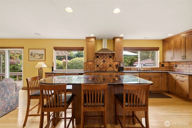 4210 Harbor Ridge Road NE, Tacoma, WA 98422