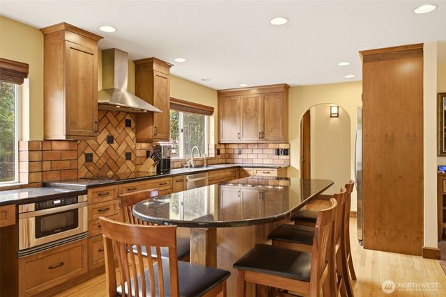 4210 Harbor Ridge Road NE, Tacoma, WA 98422