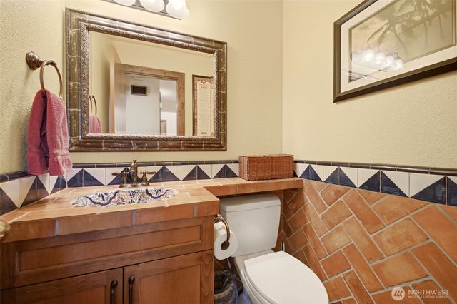 4210 Harbor Ridge Road NE, Tacoma, WA 98422