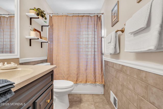 21 Cliffwood Drive, Neptune Township, NJ 07753