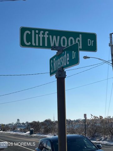 21 Cliffwood Drive, Neptune Township, NJ 07753