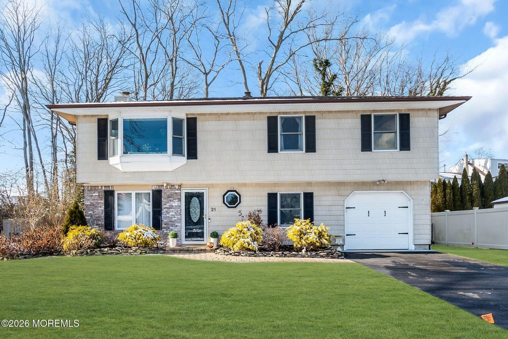 21 Cliffwood Drive, Neptune Township, NJ 07753