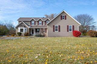S81W30467 Bailey LANE, Mukwonago, WI 53149