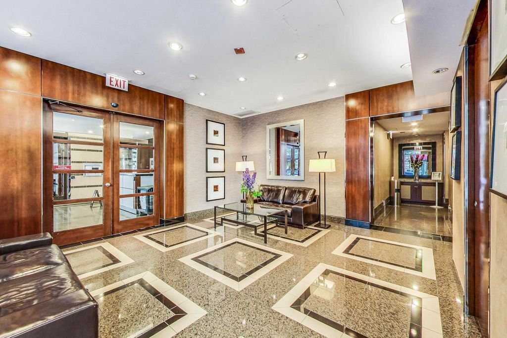 30 E Huron Street 4008, Chicago, IL 60611 — photo 4