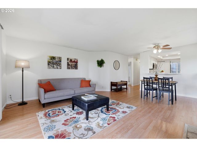 11721 Sw BOONES BEND Dr 9-3D, Beaverton, OR 97008