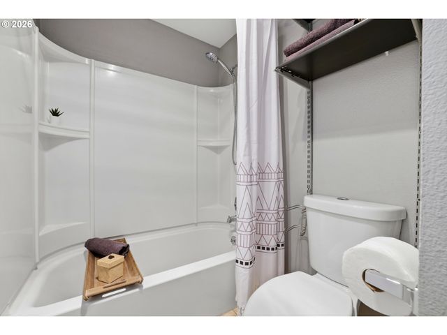 11721 Sw BOONES BEND Dr 9-3D, Beaverton, OR 97008