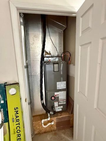 27 Sunset Drive, Cassville, MO 65625