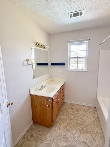 27 Sunset Drive, Cassville, MO 65625