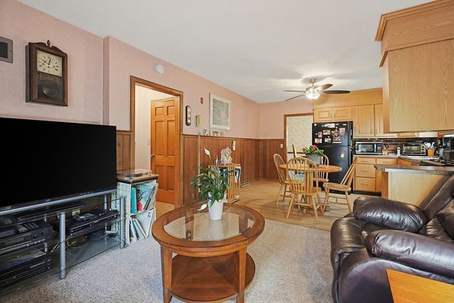 5 Montgomery Dr, Framingham, MA 01701