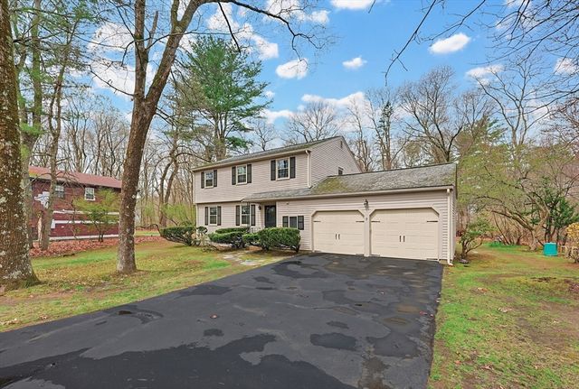 5 Montgomery Dr, Framingham, MA 01701