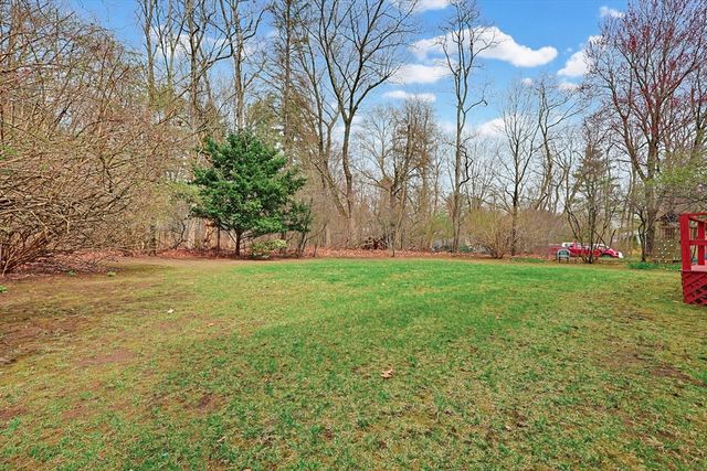 5 Montgomery Dr, Framingham, MA 01701