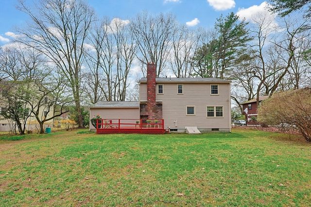 5 Montgomery Dr, Framingham, MA 01701