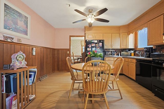 5 Montgomery Dr, Framingham, MA 01701