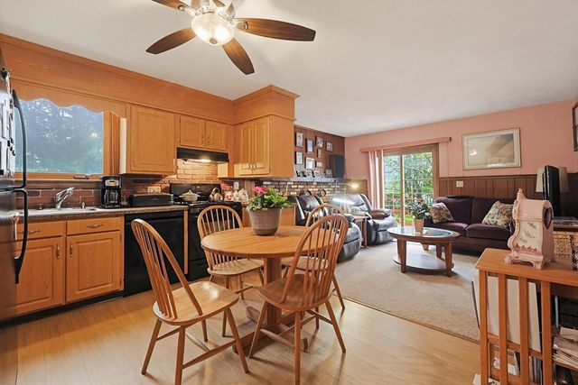 5 Montgomery Dr, Framingham, MA 01701