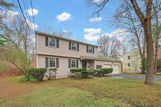 5 Montgomery Dr, Framingham, MA 01701