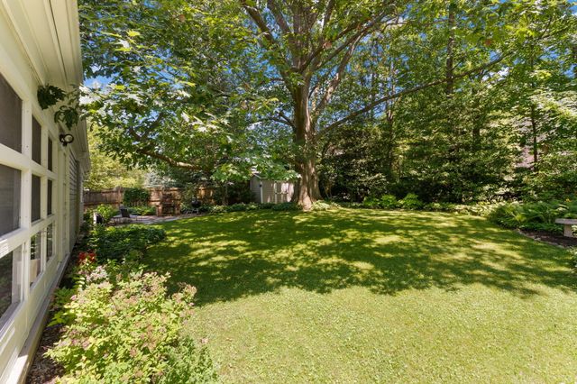 1412 Del Vista Drive, Valparaiso, IN 46385