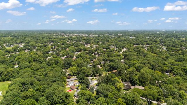 1412 Del Vista Drive, Valparaiso, IN 46385