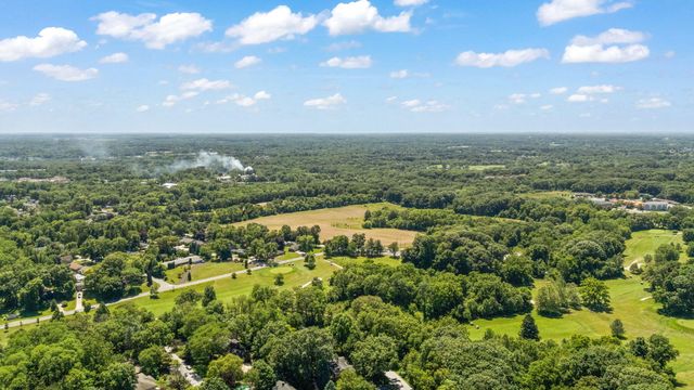 1412 Del Vista Drive, Valparaiso, IN 46385