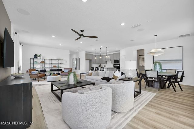 3592 AMERICANA Drive, Green Cove Springs, FL 32043