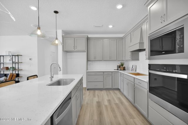 3592 AMERICANA Drive, Green Cove Springs, FL 32043