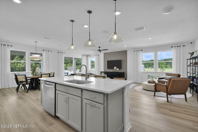 3592 AMERICANA Drive, Green Cove Springs, FL 32043