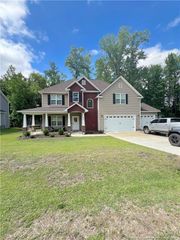2927 Rockfish Road, Raeford, NC 28376