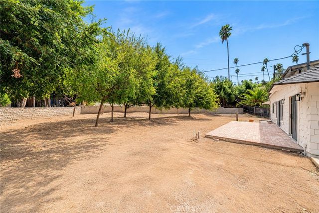 1076 Los Altos Court, Riverside, CA 92507