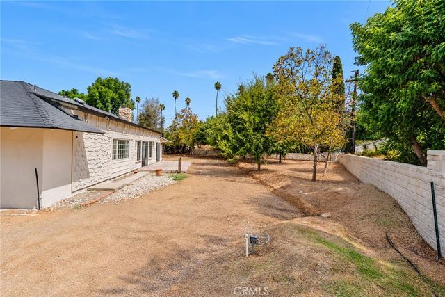 1076 Los Altos Court, Riverside, CA 92507