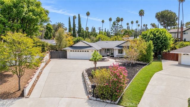 1076 Los Altos Court, Riverside, CA 92507