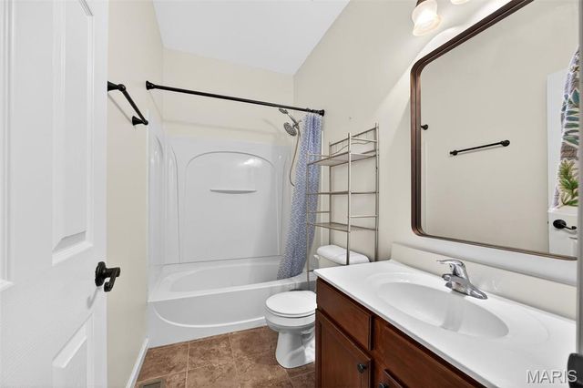 226 Greengate Drive, Lake St Louis, MO 63367