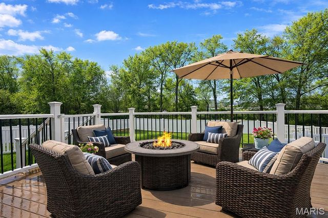 226 Greengate Drive, Lake St Louis, MO 63367