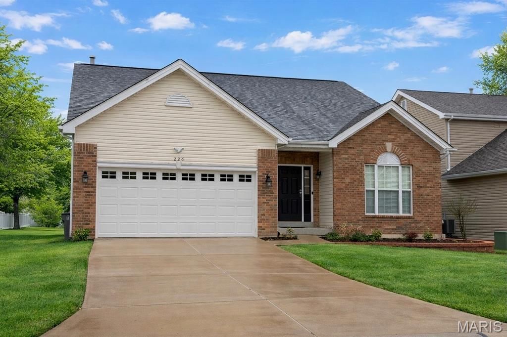 226 Greengate Drive, Lake St Louis, MO 63367