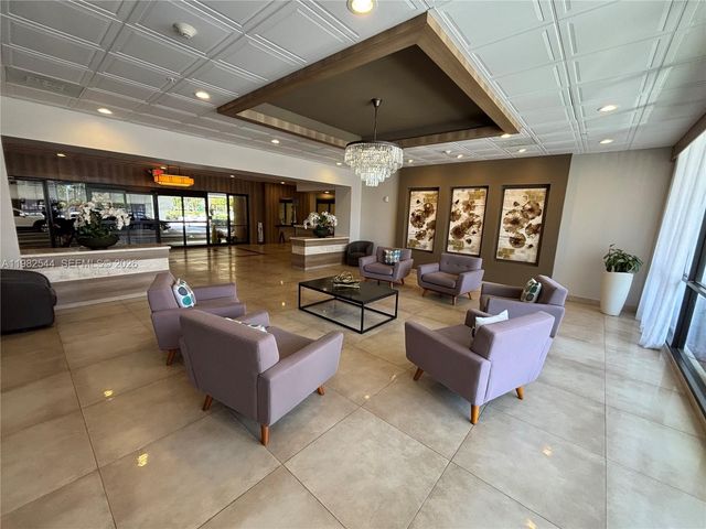 3731 N Country Club Drive 521, Aventura, FL 33180
