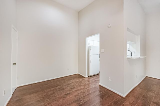 2001 Bering Drive 4D, Houston, TX 77057