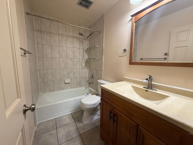 840 Wellington Avenue 103, Elk Grove Village, IL 60007