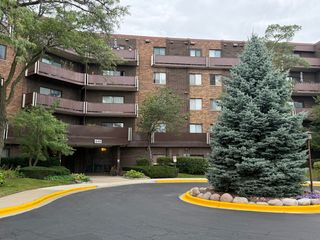 840 Wellington Avenue 103, Elk Grove Village, IL 60007